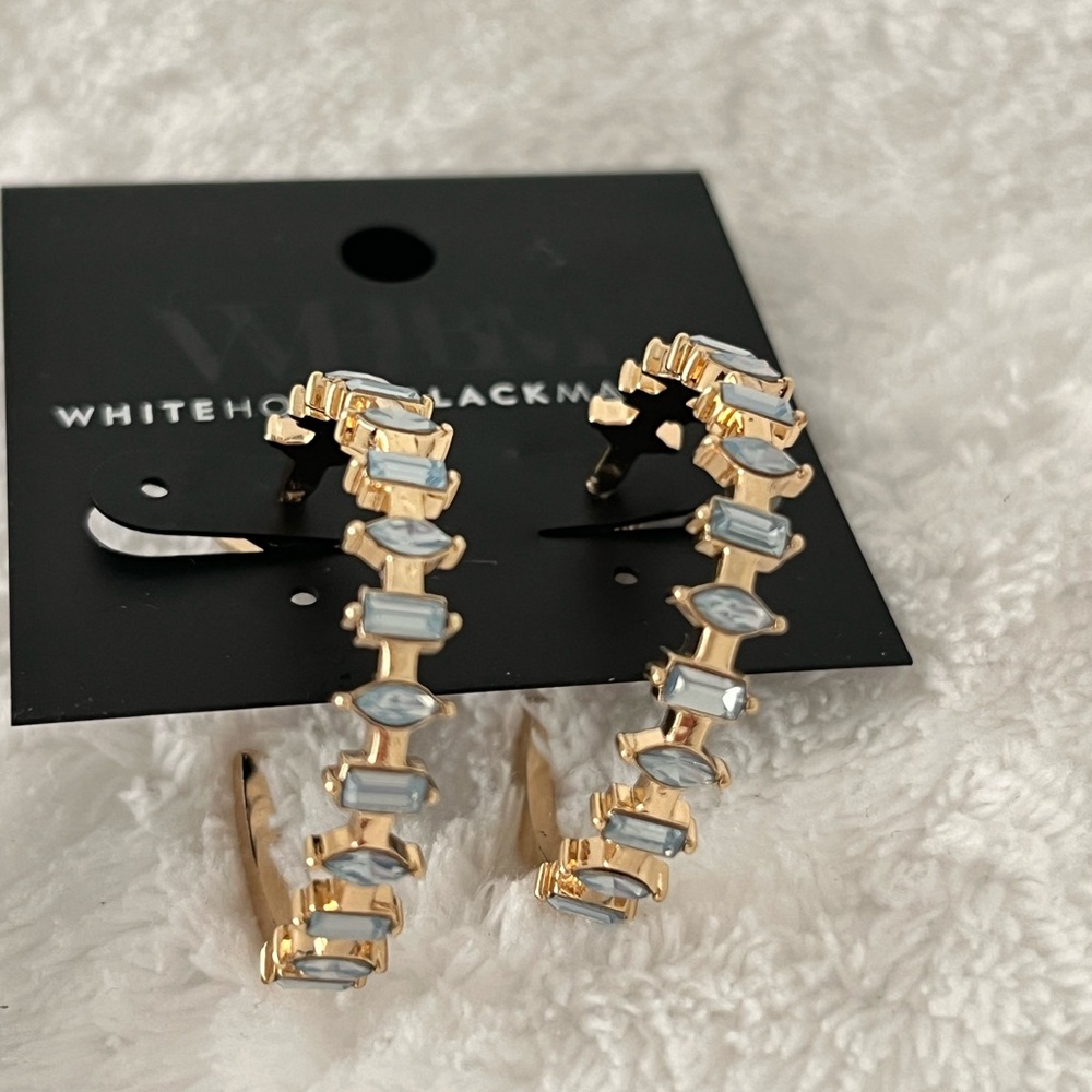 SALE🔥White House Black Market Gold Hoop Earrings